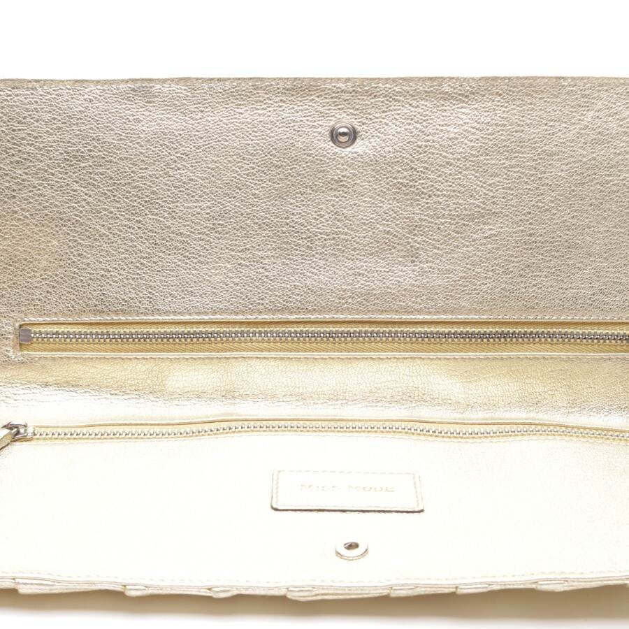 Image 3 of Clutch Gold in color Metallic | Vite EnVogue