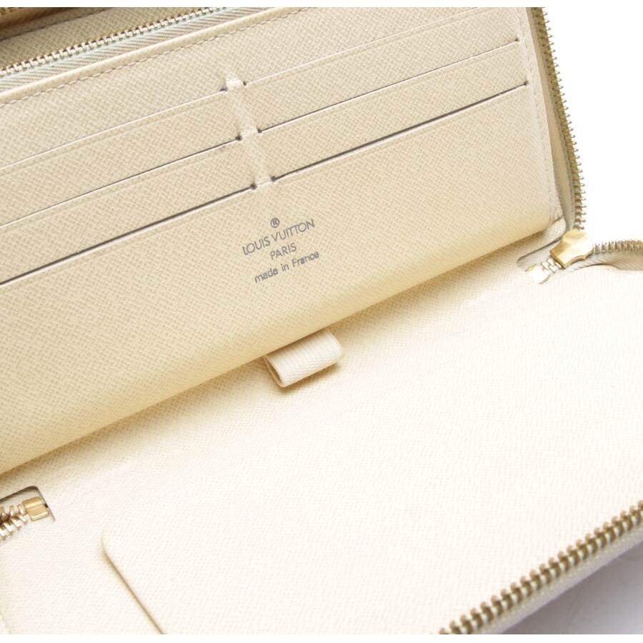 Image 2 of Wallet White in color White | Vite EnVogue