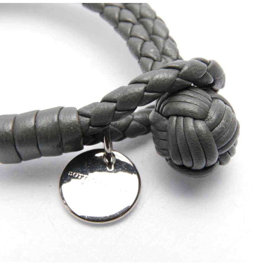 Image 2 of Bracelet Gray in color Gray | Vite EnVogue