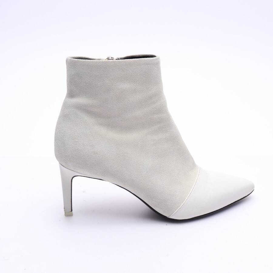 Image 1 of Ankle Boots EUR 36.5 White in color White | Vite EnVogue