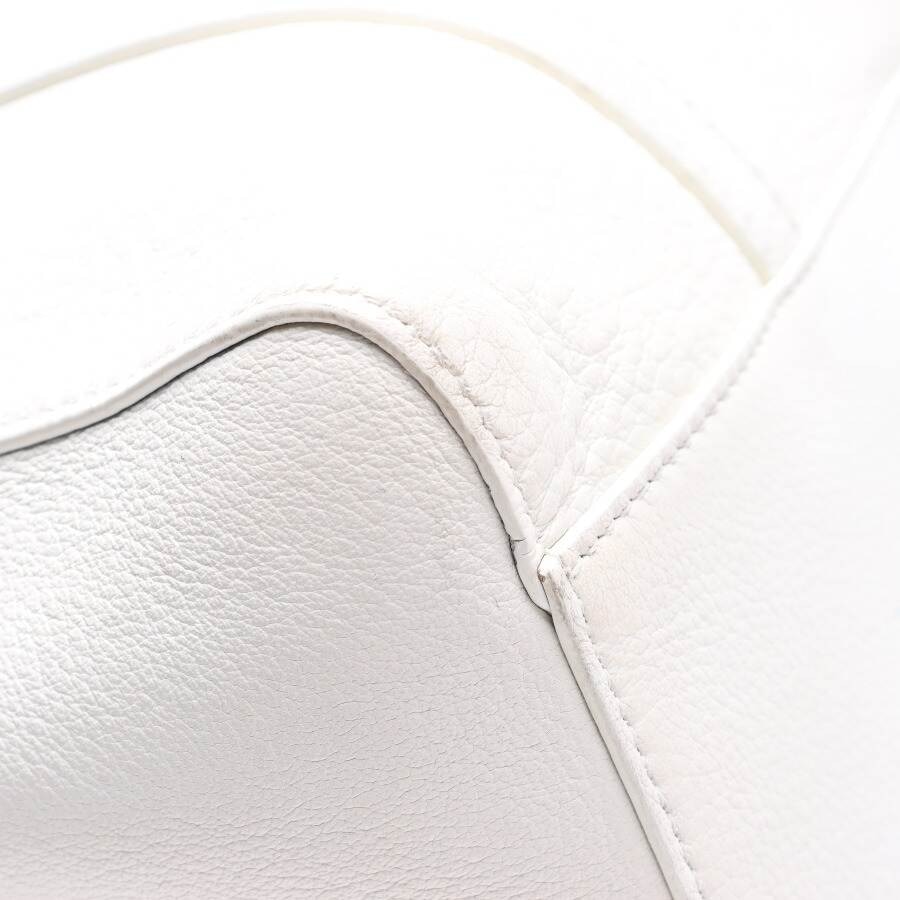 Image 9 of Shopper White in color White | Vite EnVogue