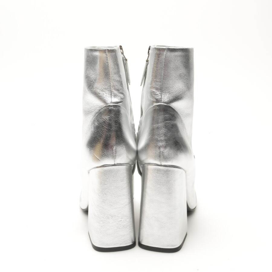 Image 3 of Ankle Boots EUR 38.5 Silver in color Metallic | Vite EnVogue