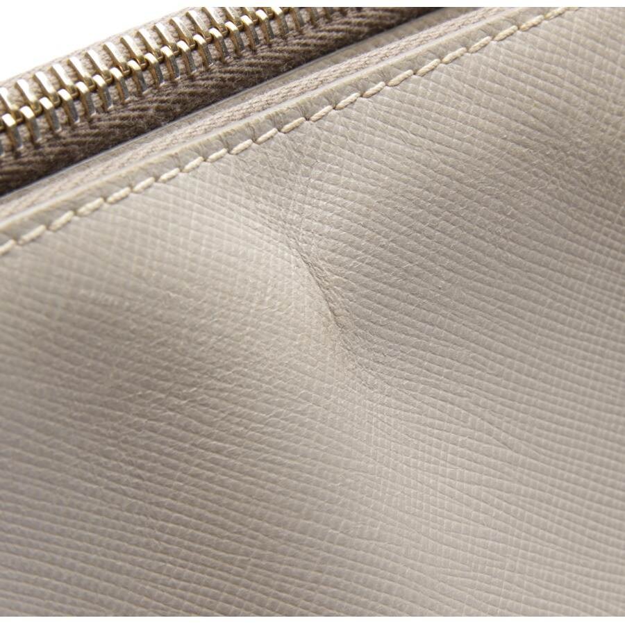 Image 13 of Handbag Beige in color White | Vite EnVogue
