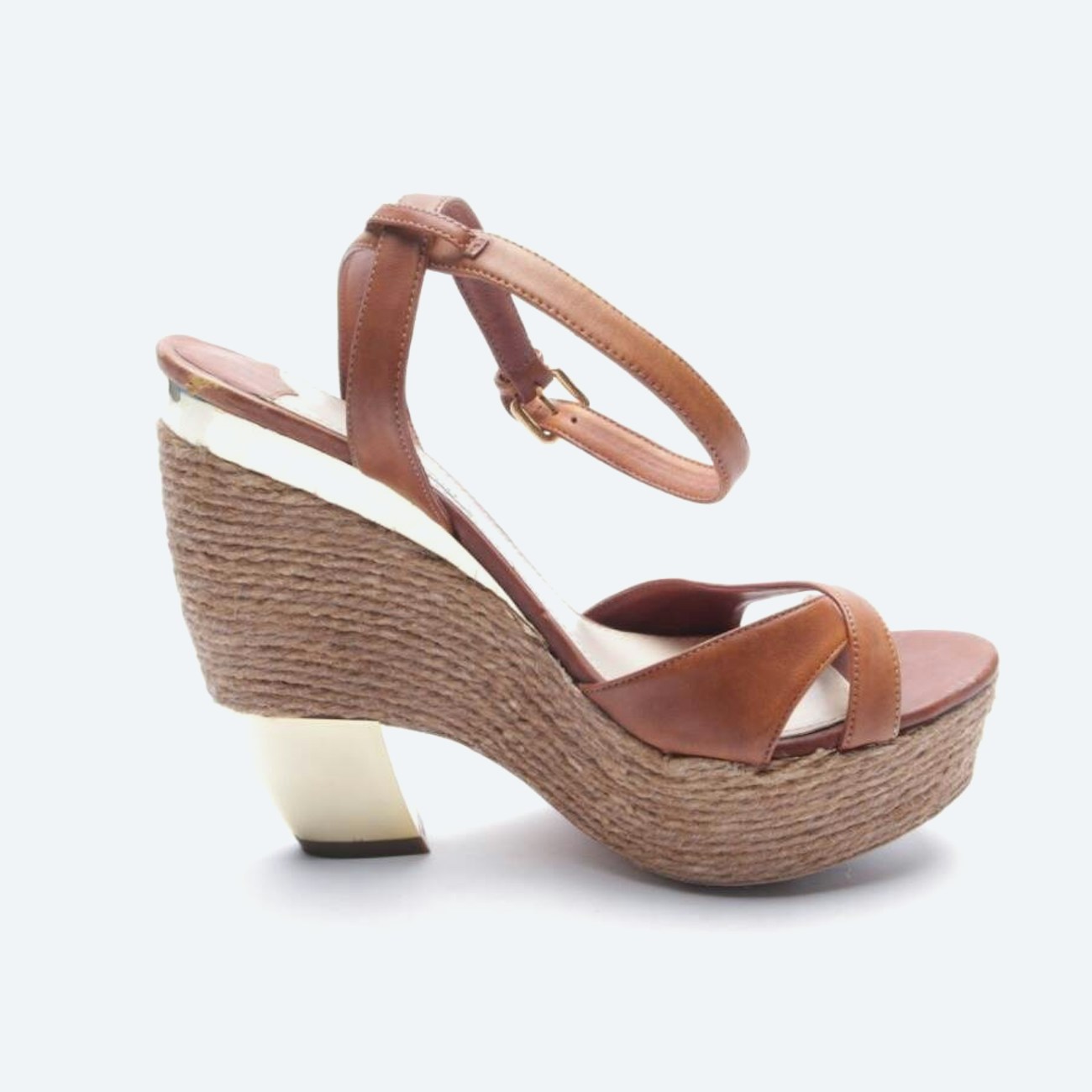 Image 1 of Heeled Sandals EUR38 Light Brown in color Brown | Vite EnVogue