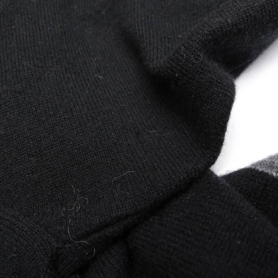 Image 3 of Poncho One Size Black in color Black | Vite EnVogue