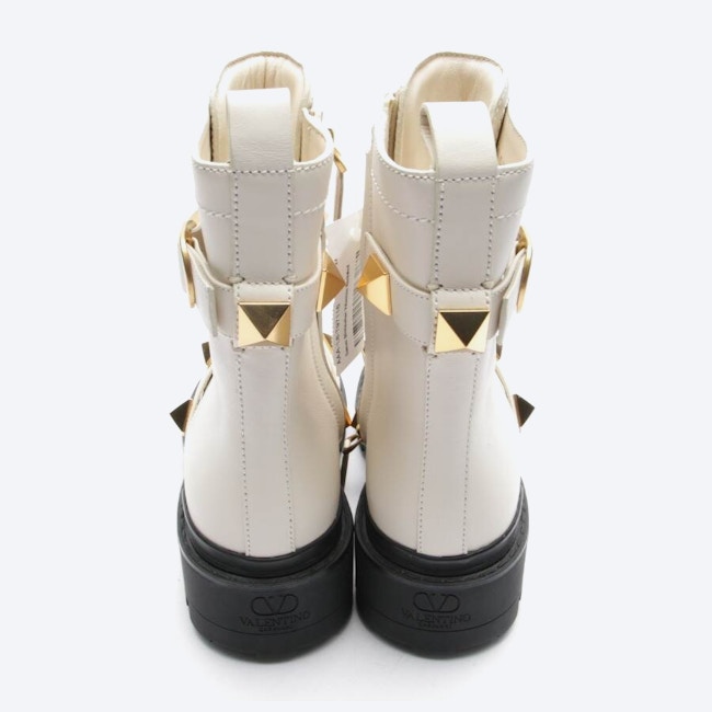 Image 3 of Rockstud Ankle Boots EUR 36 Cream in color White | Vite EnVogue