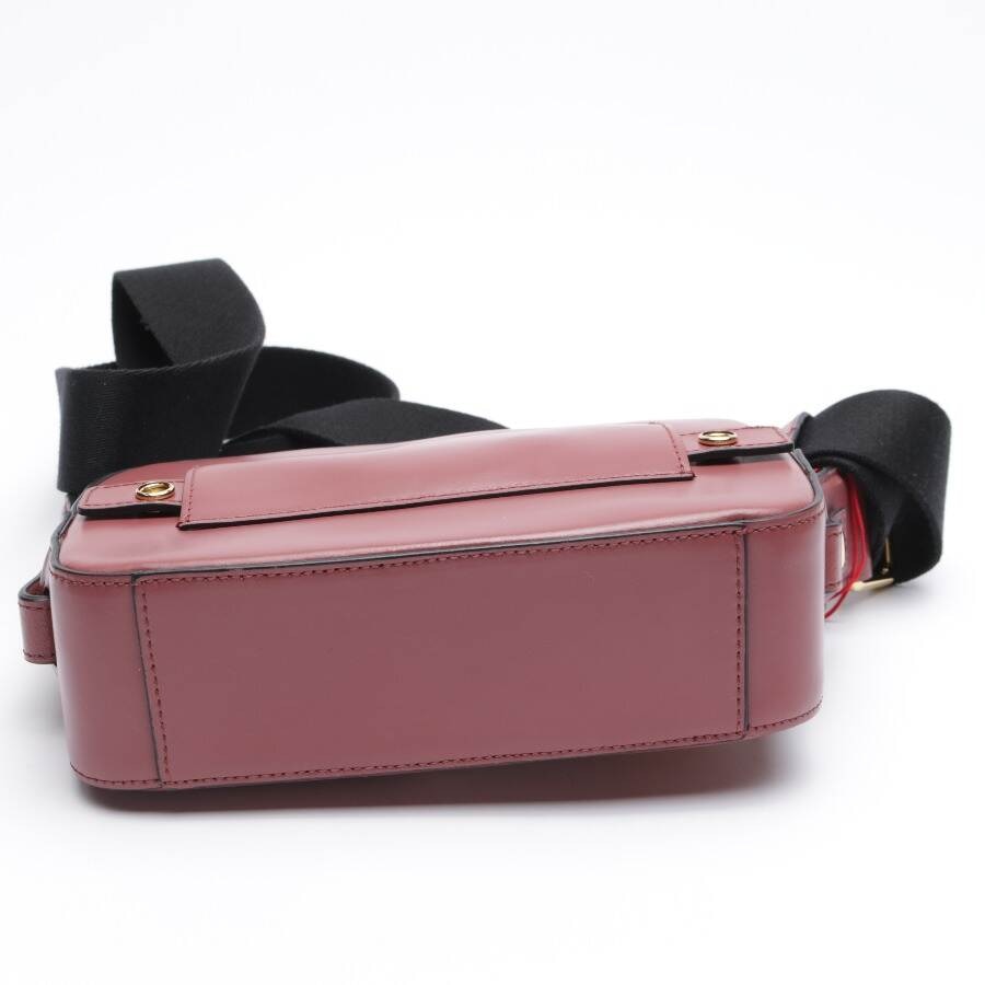 Image 3 of Crossbody Bag Raspberry in color Pink | Vite EnVogue