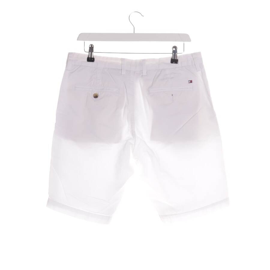 Image 2 of Shorts W33 White in color White | Vite EnVogue