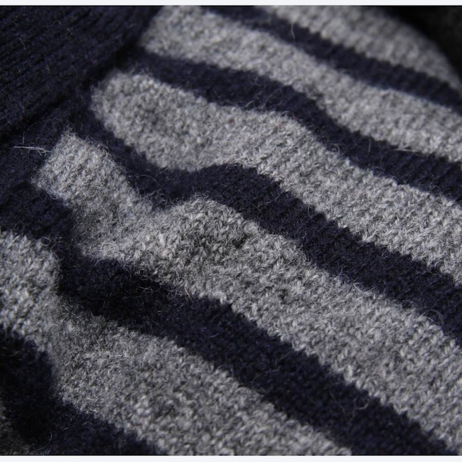 Image 3 of Cardigan L Gray in color Gray | Vite EnVogue