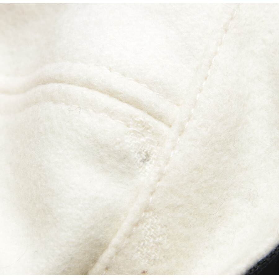 Image 2 of Peaked Cap Cream in color White | Vite EnVogue