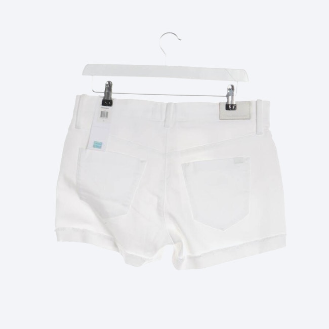 Image 2 of Shorts W30 White in color White | Vite EnVogue
