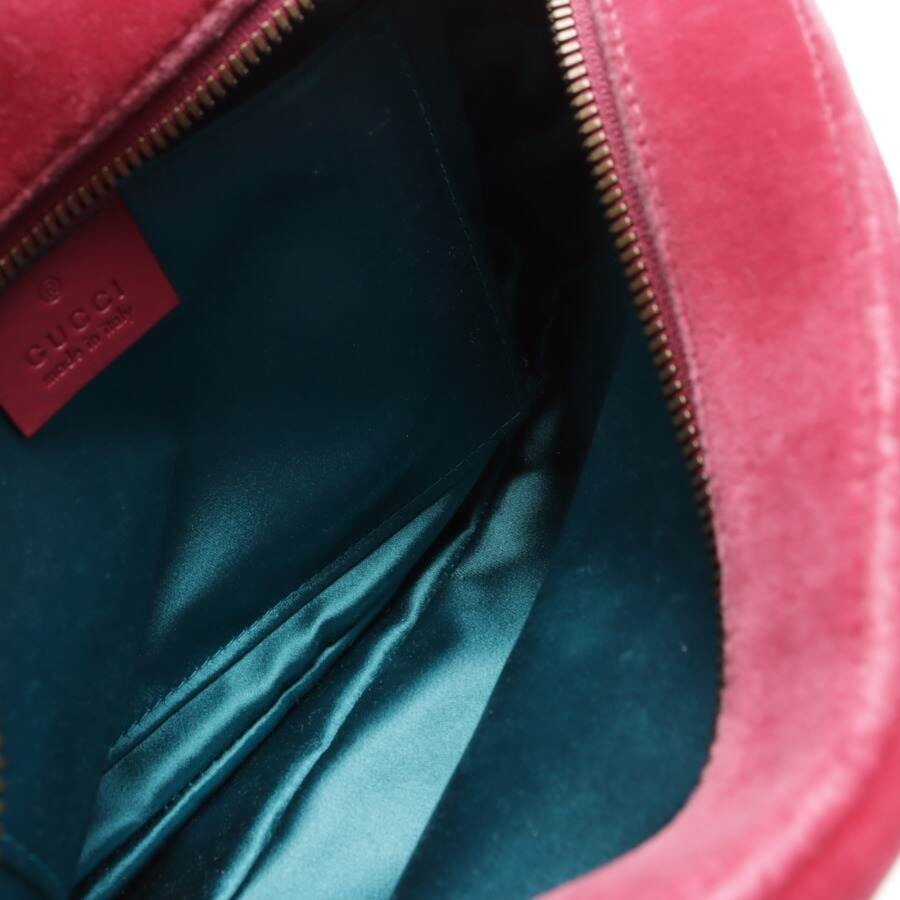 Image 5 of Marmont Shoulder Bag Fuchsia in color Pink | Vite EnVogue