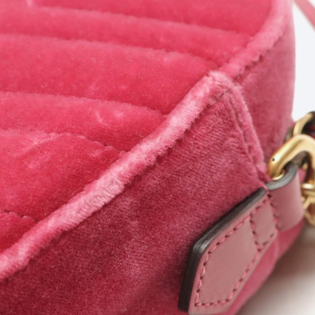 Image 8 of Marmont Shoulder Bag Fuchsia in color Pink | Vite EnVogue