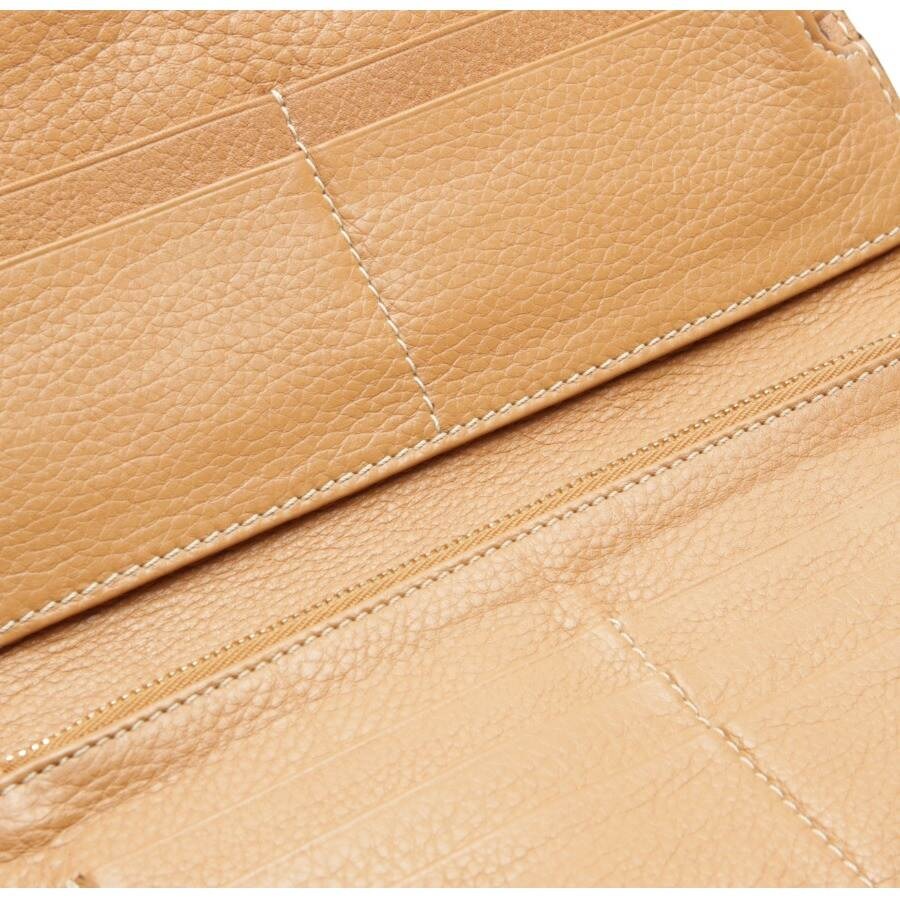 Image 2 of Wallet Light Brown in color Brown | Vite EnVogue