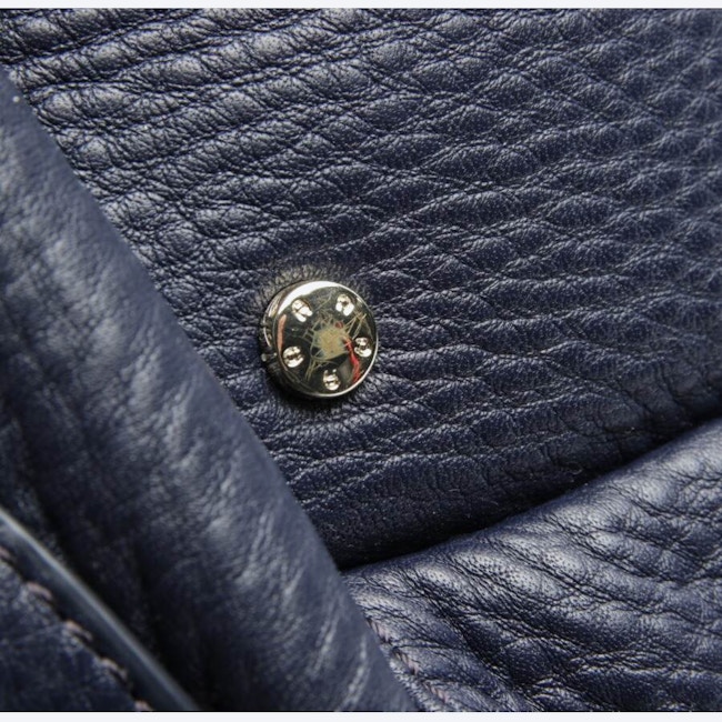 Image 8 of Handbag Navy in color Blue | Vite EnVogue