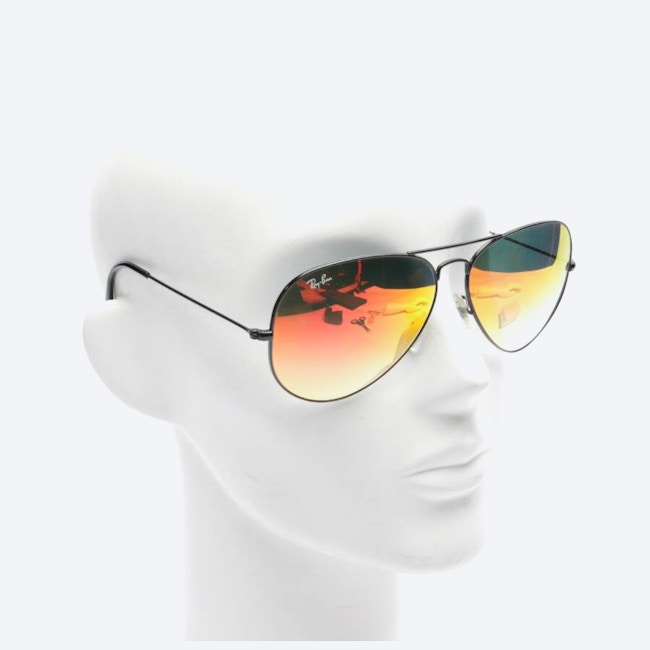Image 2 of Aviator Sunglasses Black in color Black | Vite EnVogue