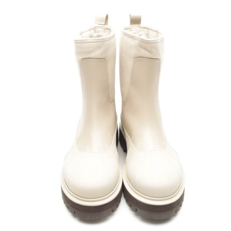 Image 2 of Boots EUR 41 Beige in color White | Vite EnVogue