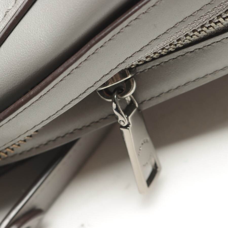 Image 10 of Shoulder Bag Light Gray in color Gray | Vite EnVogue