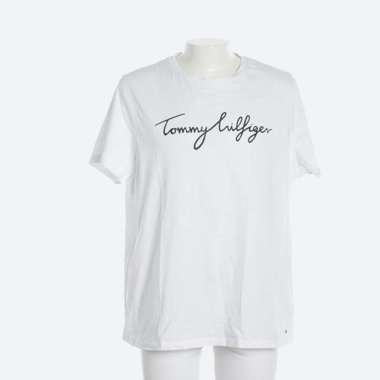 Image 1 of T-Shirt 52 White in color White | Vite EnVogue