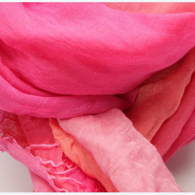 Image 2 of Shawl Raspberry in color Pink | Vite EnVogue