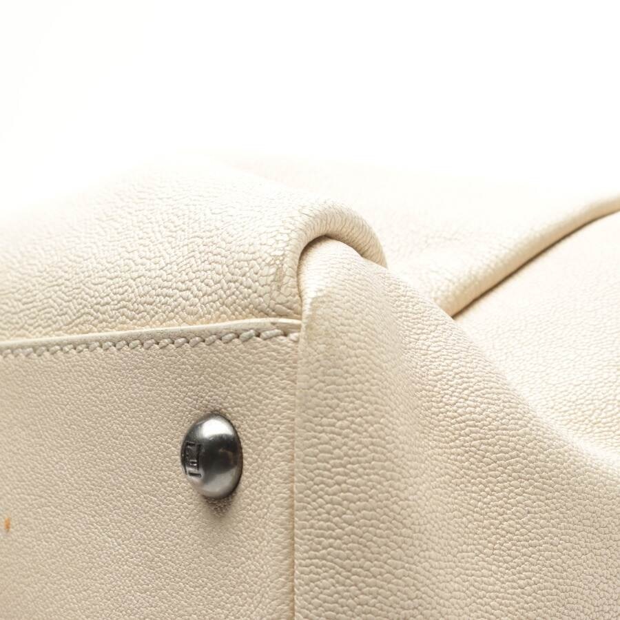 Image 10 of Peek-a-boo Handbag Beige in color White | Vite EnVogue