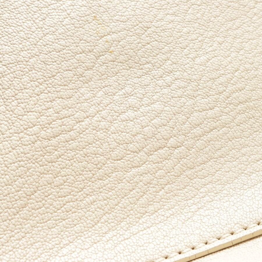 Image 11 of Peek-a-boo Handbag Beige in color White | Vite EnVogue