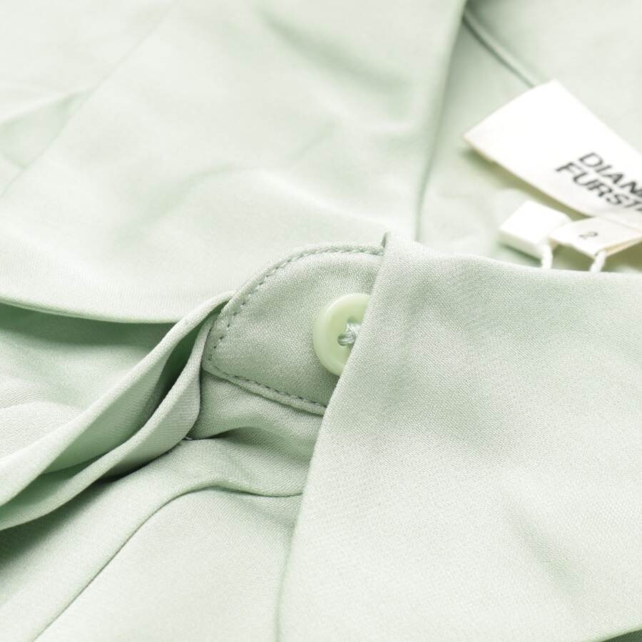 Image 3 of Shirt 32 Light Green in color Green | Vite EnVogue