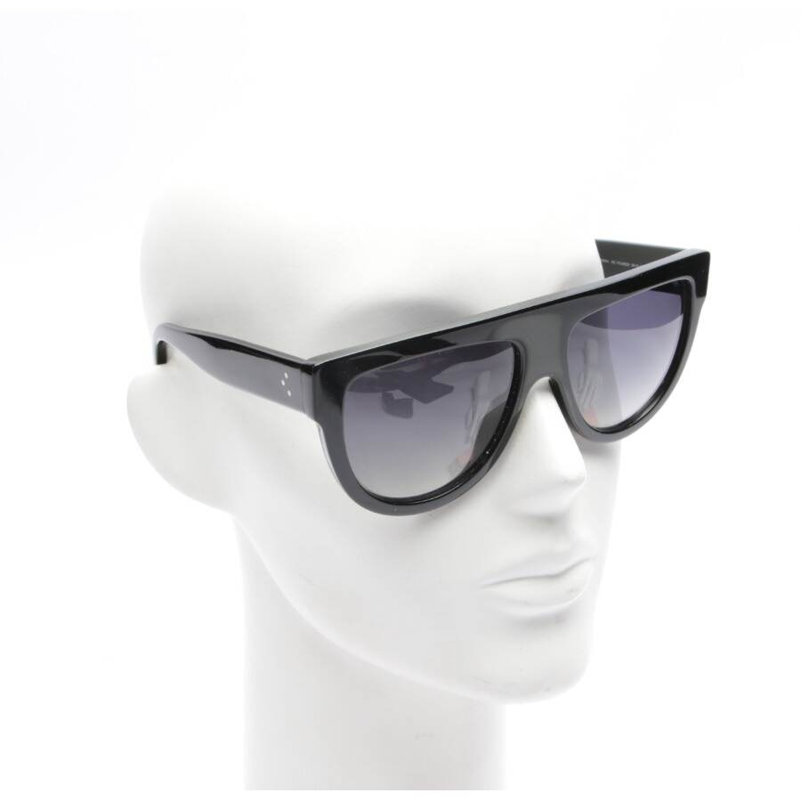 Image 2 of CL4001 Sunglasses Black in color Black | Vite EnVogue