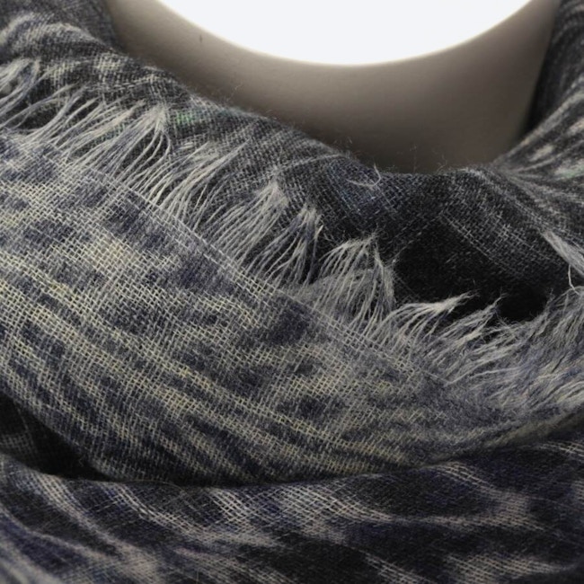 Image 2 of Wool Scarf Gray in color Gray | Vite EnVogue