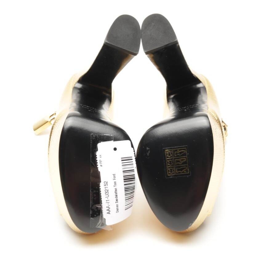 Image 4 of Heeled Sandals EUR 35 Gold in color Metallic | Vite EnVogue