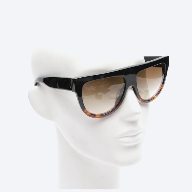 Image 2 of CL41026 Sunglasses Black in color Black | Vite EnVogue
