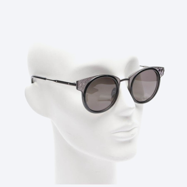 Image 2 of BV0063S Sunglasses Black in color Black | Vite EnVogue
