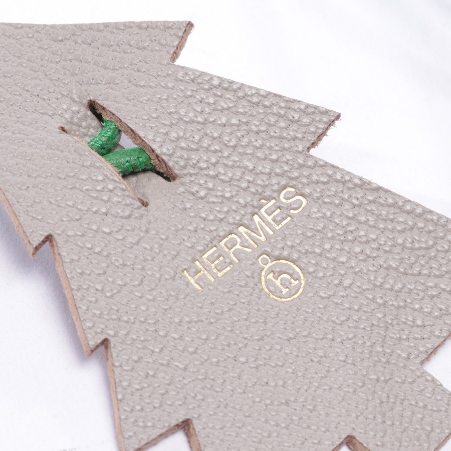 Bild 3 von Anhänger von Hermès in Grège und Grün in Farbe Grau | Vite EnVogue