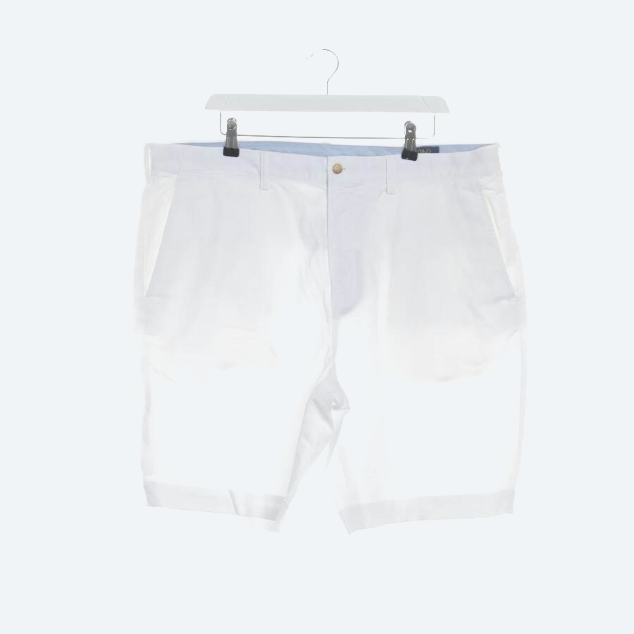 Image 1 of Shorts W40 White in color White | Vite EnVogue