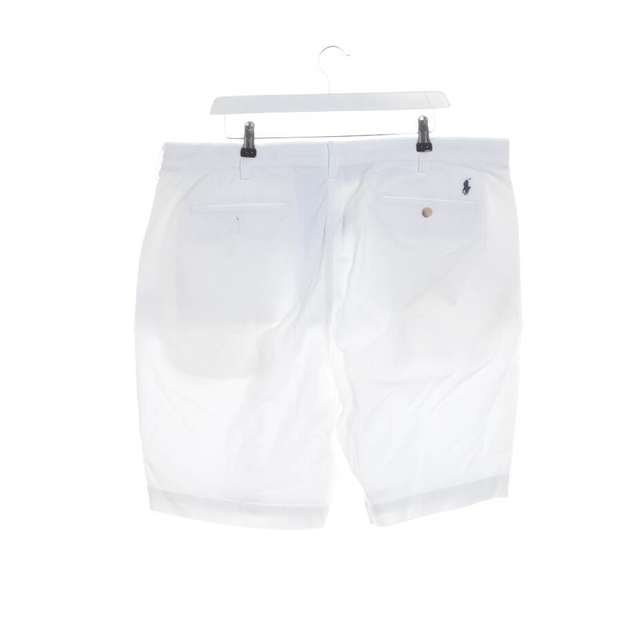 Image 2 of Shorts W40 White in color White | Vite EnVogue