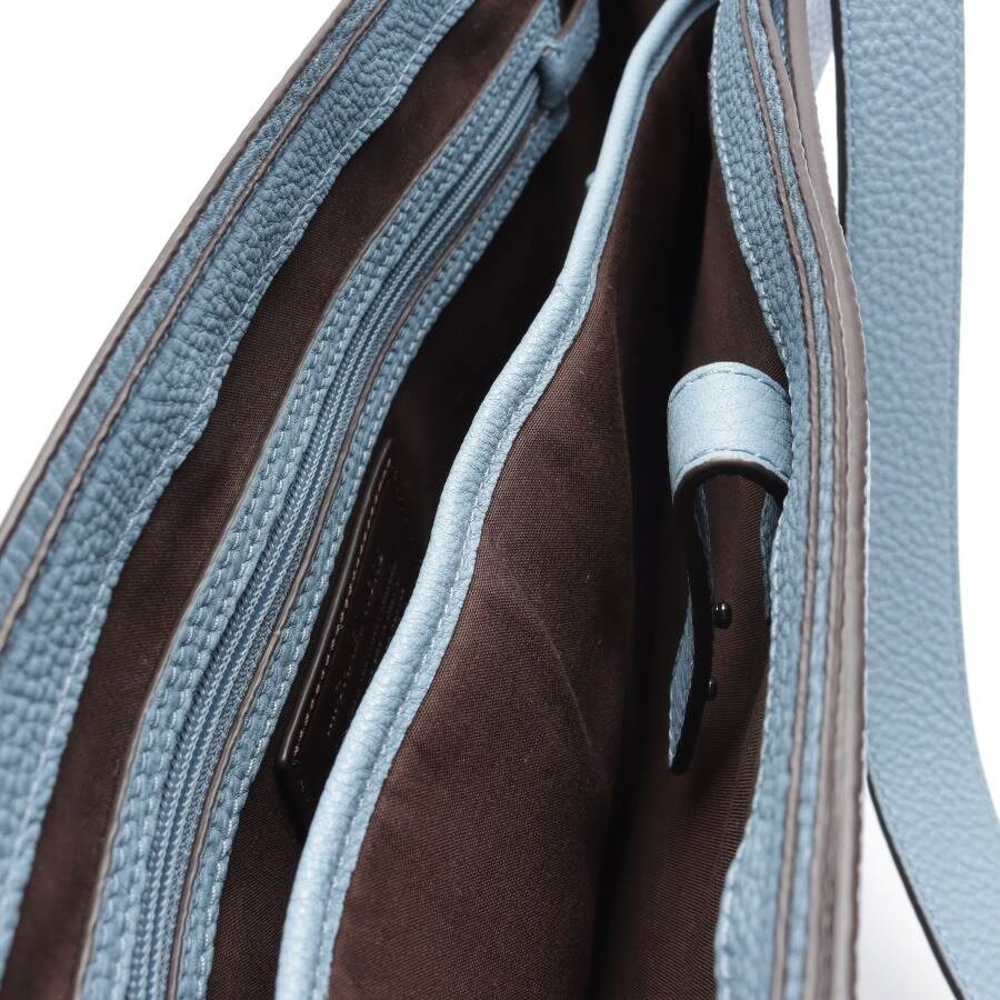 Image 3 of Crossbody Bag Light Blue in color Blue | Vite EnVogue