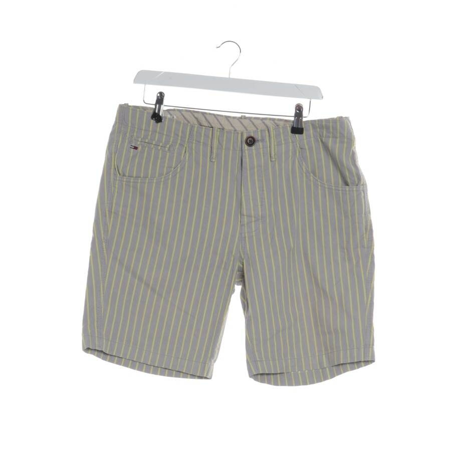 Image 1 of Shorts W32 Light Gray in color Gray | Vite EnVogue