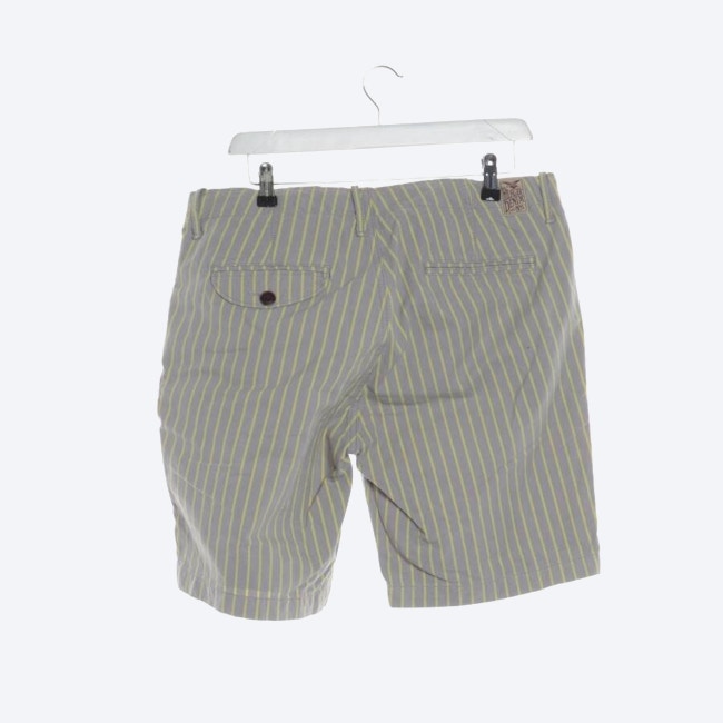 Image 2 of Shorts W32 Light Gray in color Gray | Vite EnVogue