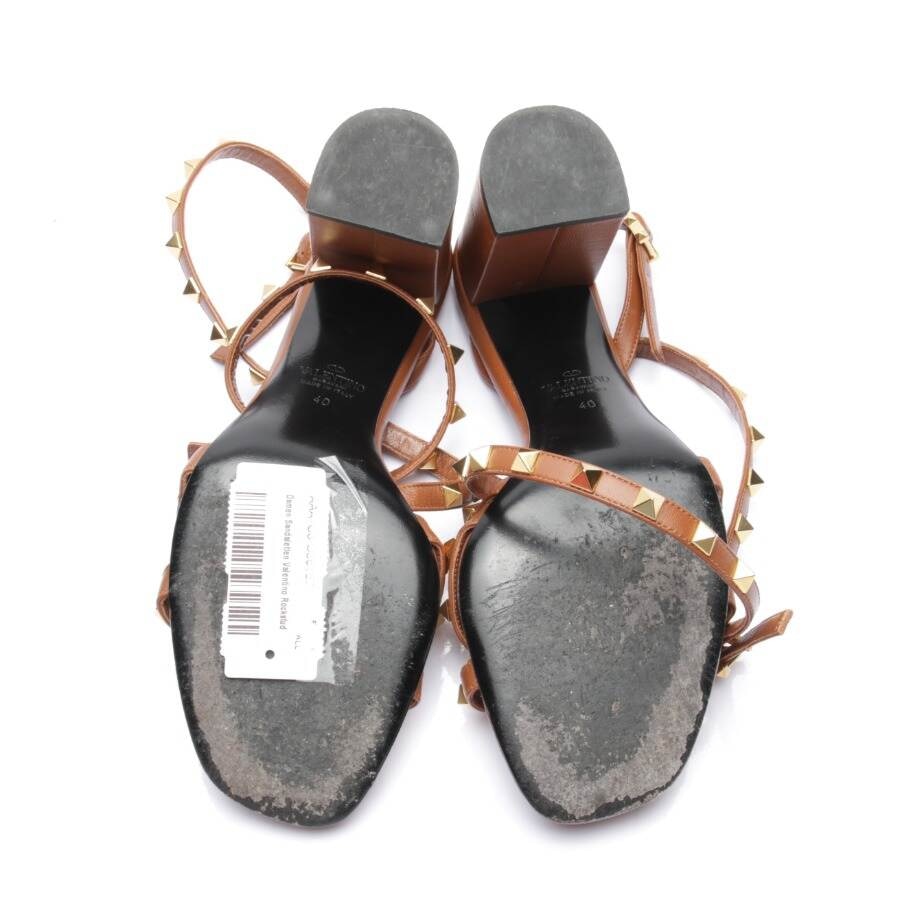 Image 4 of Rockstud Heeled Sandals EUR 40 Light Brown in color Brown | Vite EnVogue