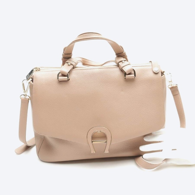 Image 4 of Shoulder Bag Pink in color Pink | Vite EnVogue