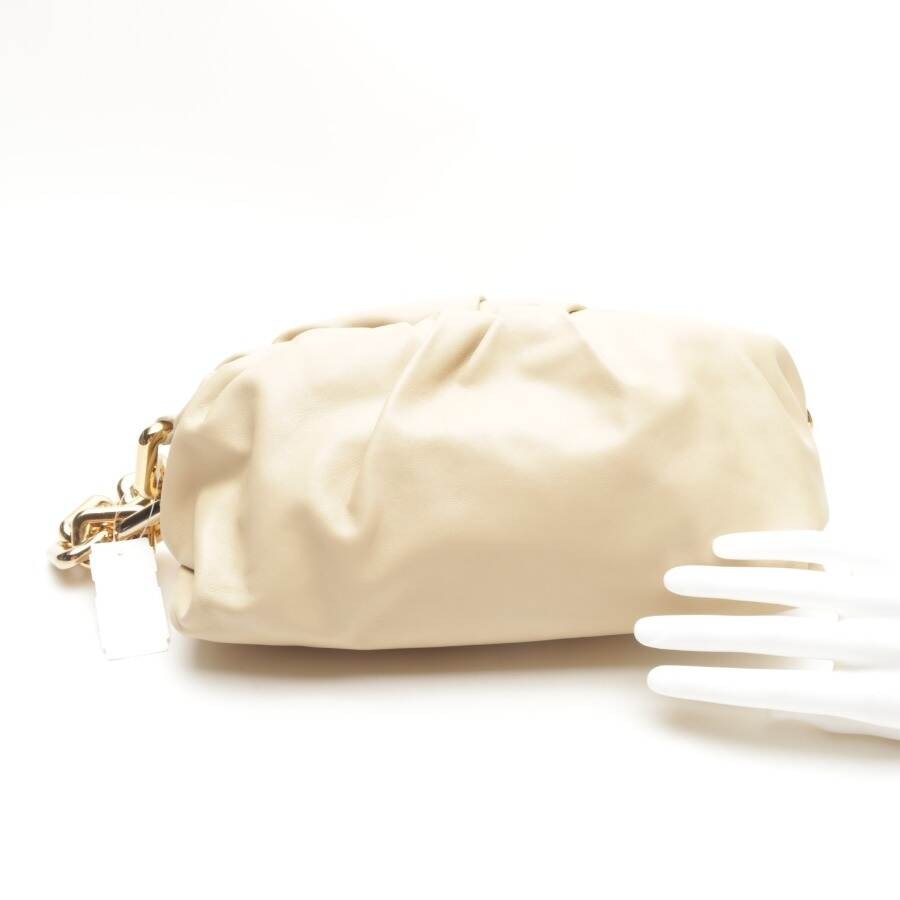 Image 4 of Evening Bag Cream in color White | Vite EnVogue