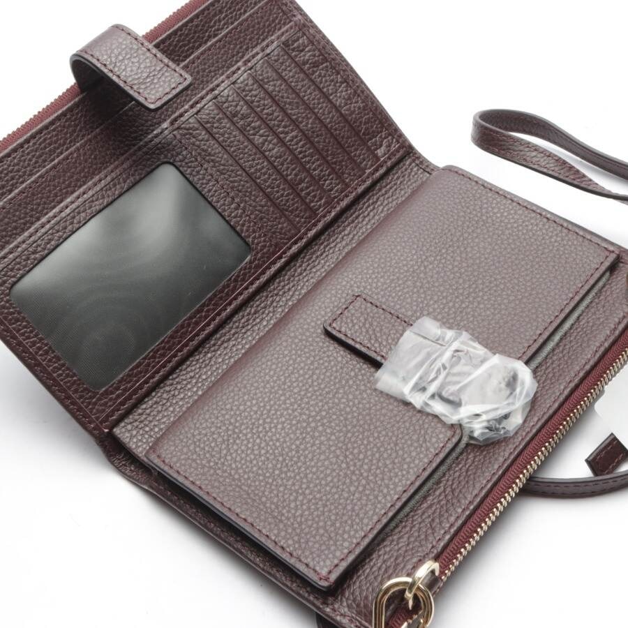 Image 3 of Wallet on Chain Bordeaux in color Red | Vite EnVogue