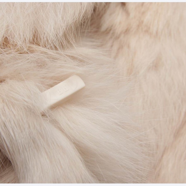 Image 4 of Fur Vest 38 Beige in color White | Vite EnVogue