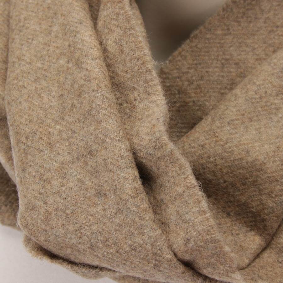 Image 2 of Wool Shawl Camel in color Brown | Vite EnVogue