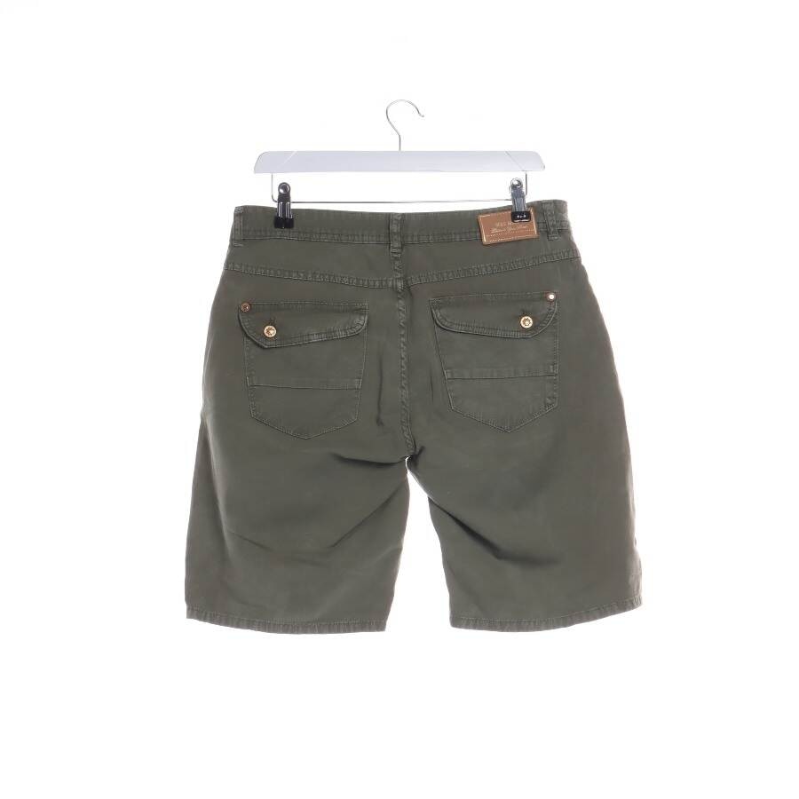 Image 2 of Shorts W30 Green in color Green | Vite EnVogue