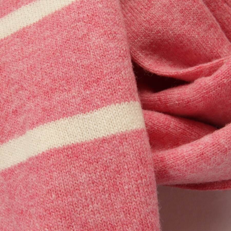 Image 2 of Wool Shawl Light Pink in color Pink | Vite EnVogue