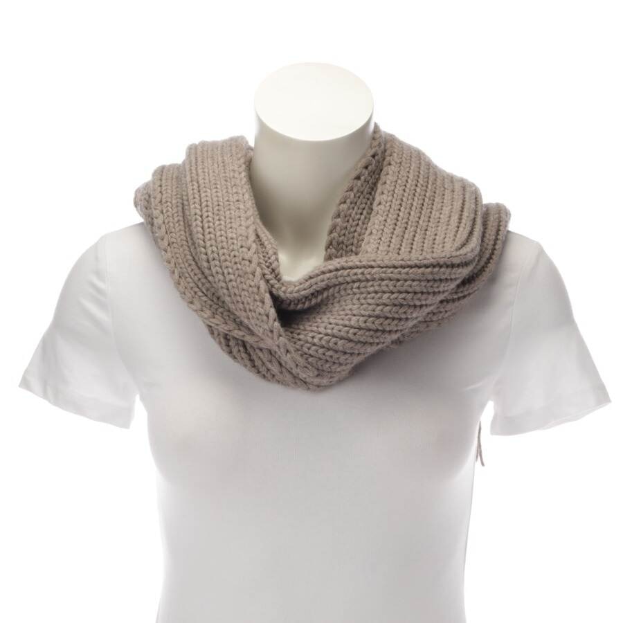 Image 1 of Wool Shawl Camel in color Brown | Vite EnVogue