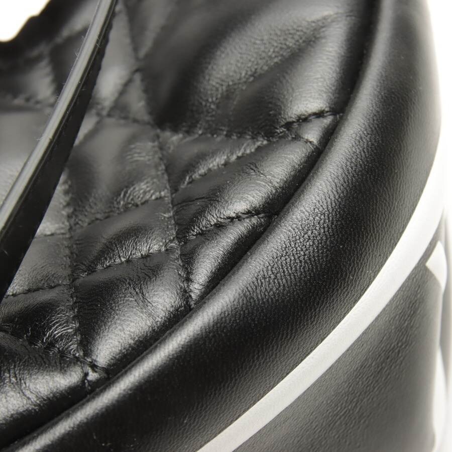Image 6 of Medium Vibe Hobo-Bag Handbag Black in color Black | Vite EnVogue
