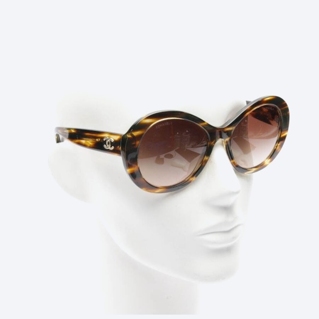 Image 2 of 5372 Sunglasses Dark Brown in color Brown | Vite EnVogue