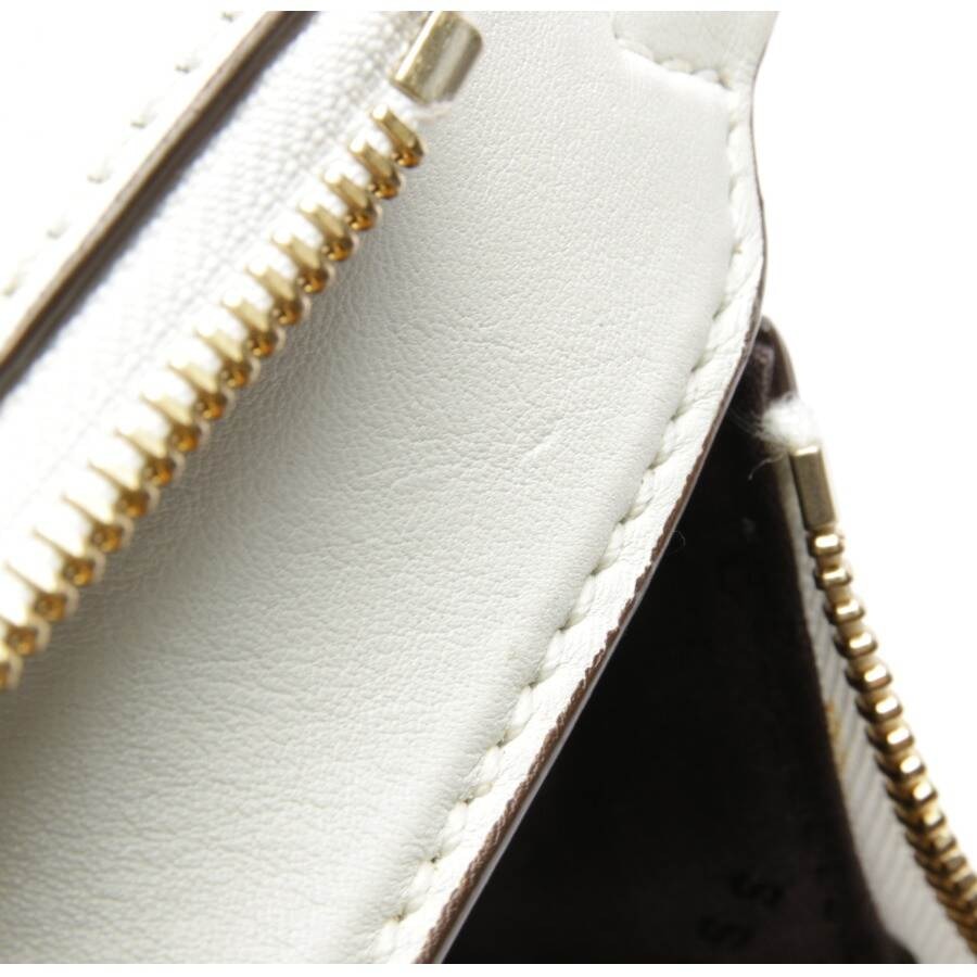 Image 6 of Shoulder Bag White in color White | Vite EnVogue